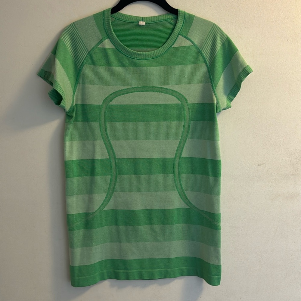Lululemon Tech short sleeve shirt